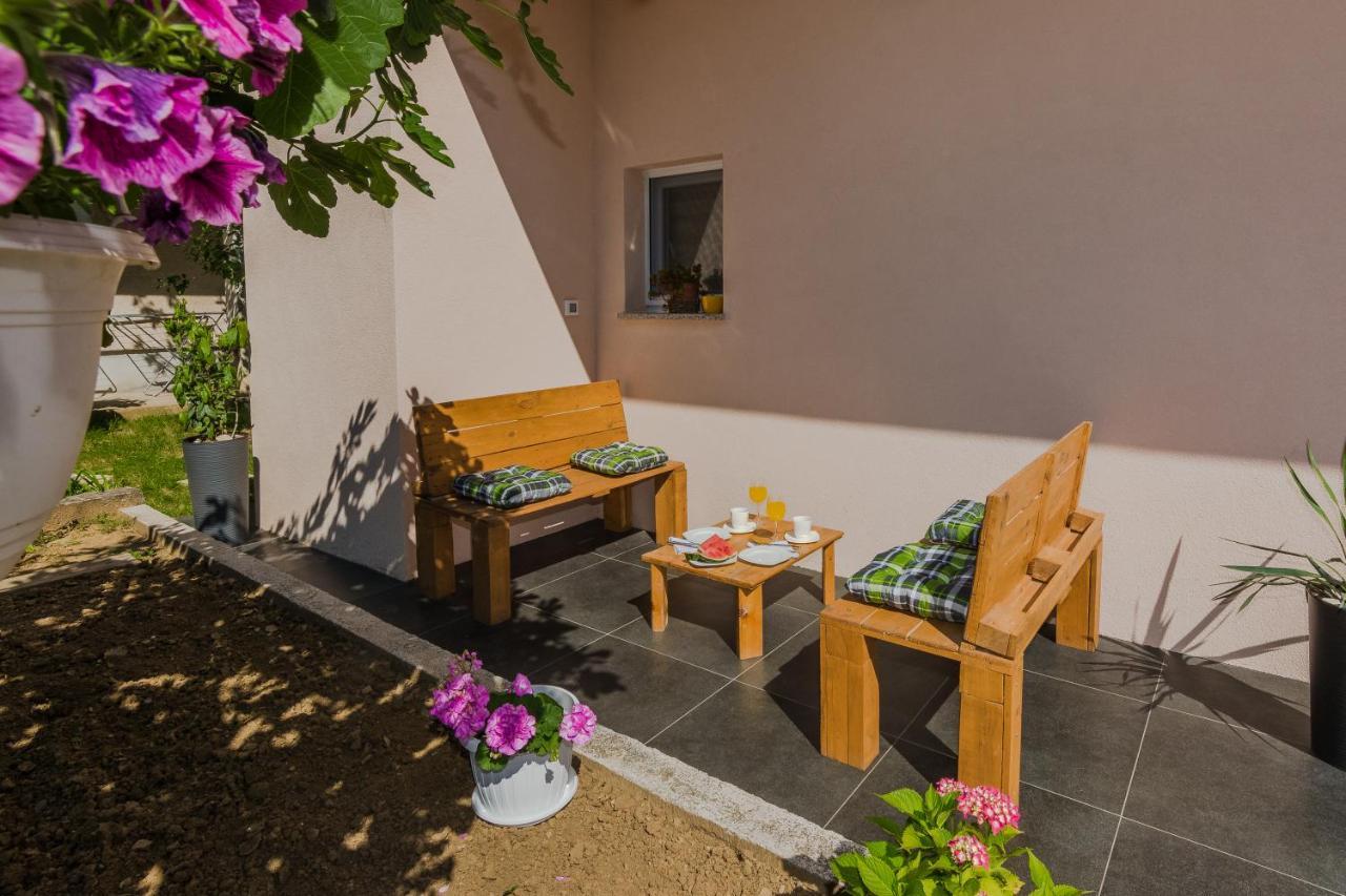 Lovely M&k In Peaceful Area - Apartmán Zadar